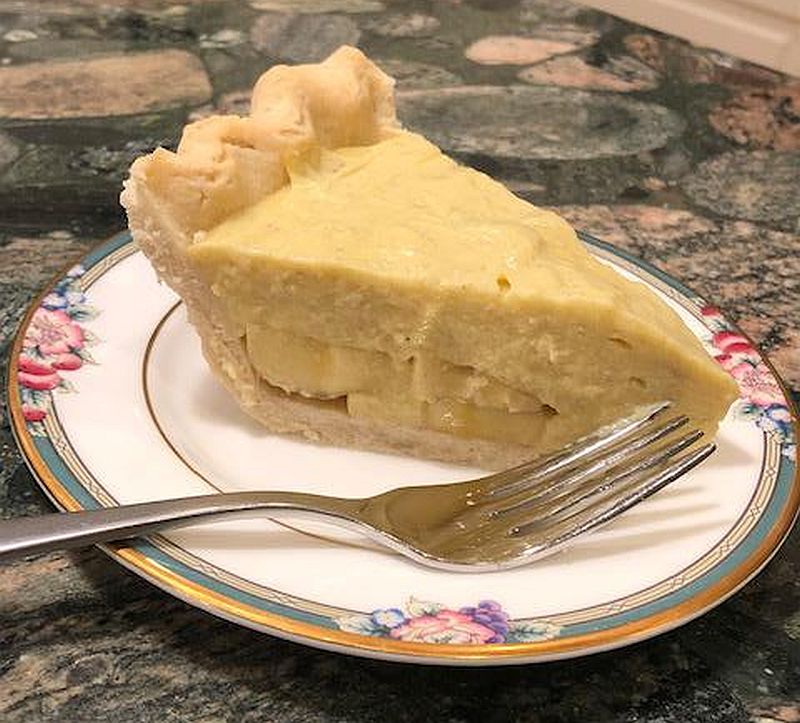 Banana cream pie slice